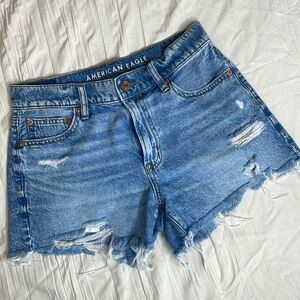 American Eagle 90’s Boyfriend Shorts size 0